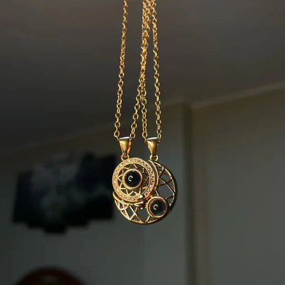 💖 Demuestra tu Amor de Forma Única: Collares que Proyectan 'Te Amo' en 100 Idiomas 🌍