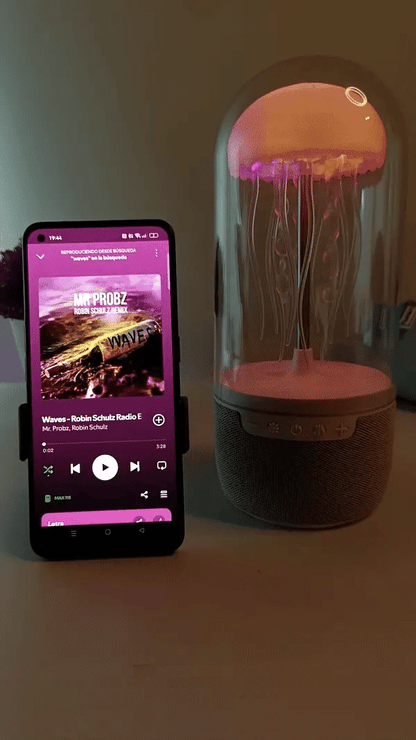 😩 ¿Aburrido de ver siempre lo mismo? ✨ Transforma tu habitación en un refugio de paz 🧘‍♂️ con luz 💡 y sonido 🎶