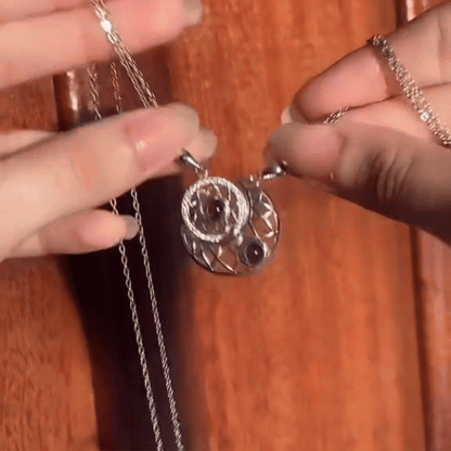 💖 Demuestra tu Amor de Forma Única: Collares que Proyectan 'Te Amo' en 100 Idiomas 🌍