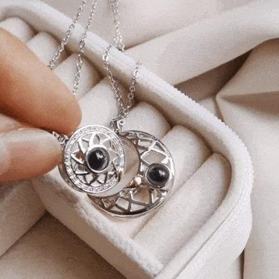 💖 Demuestra tu Amor de Forma Única: Collares que Proyectan 'Te Amo' en 100 Idiomas 🌍